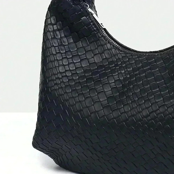 Black Casual Women's Leisure Faux Woven Leather Shoulder Bag - Picture 5 of 6